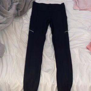 BLACK LULULEMON LEGGINGS